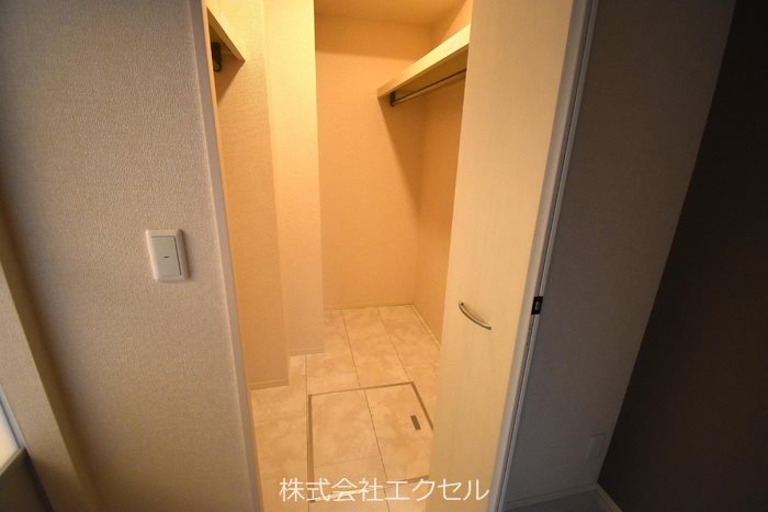 収納　同等タイプのイメージ画像です。