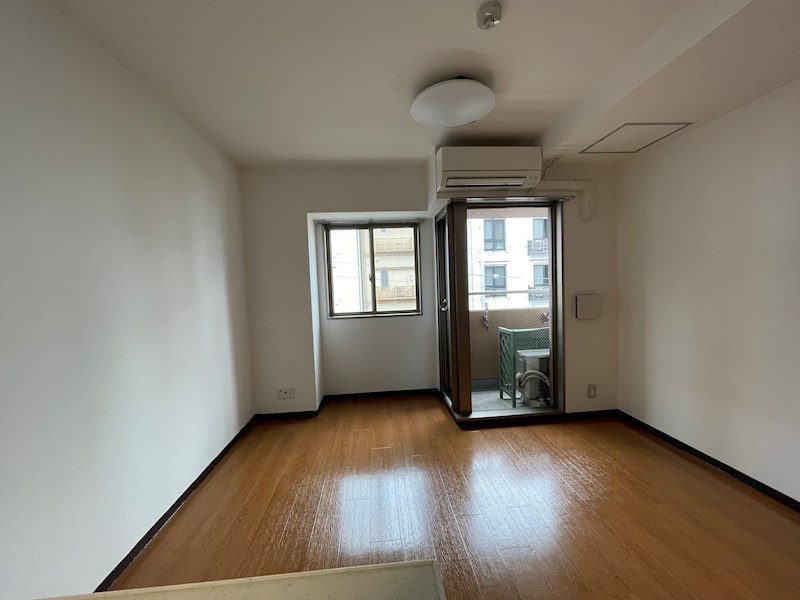 居室・リビング　※同タイプの他のお部屋です