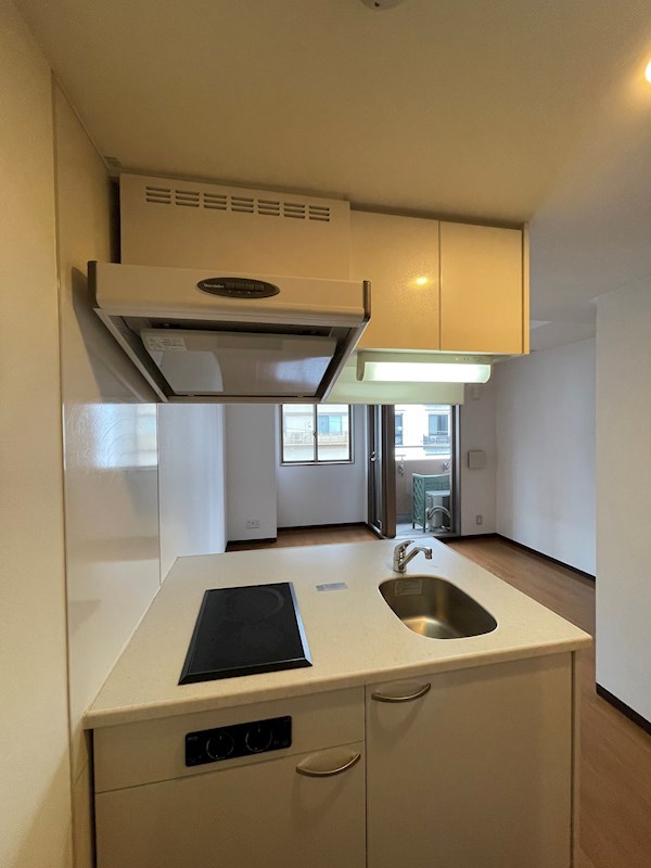 キッチン　※同タイプの他のお部屋です