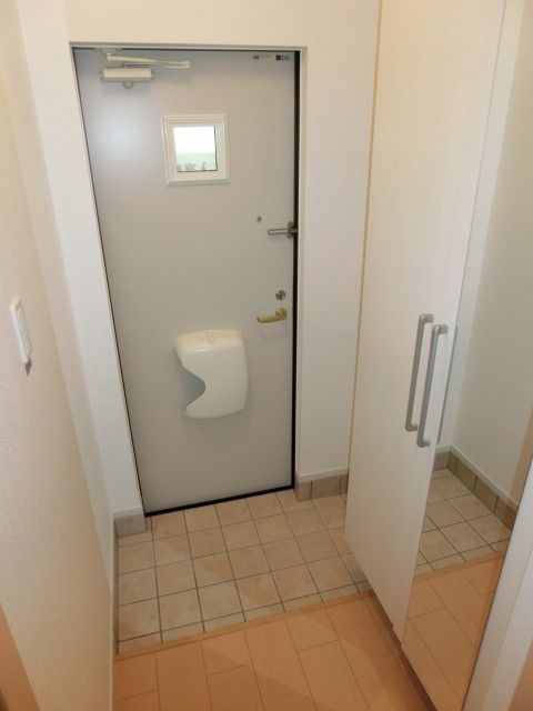 玄関　シューズボックス完備