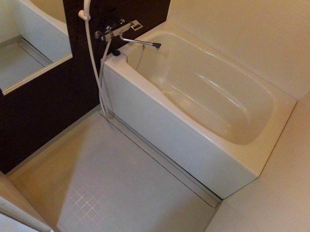バス・シャワールーム　綺麗な浴室です。