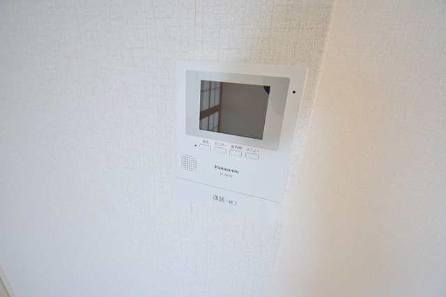 セキュリティ　モニター付きインターホン