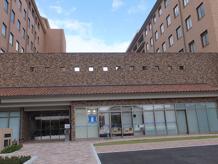 コンビニ　ローソン明石医療センター店（コンビニ）まで850m