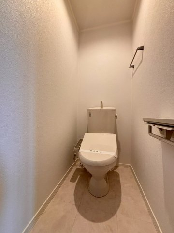 トイレ　別号室の画像です。ご参考下さい。
