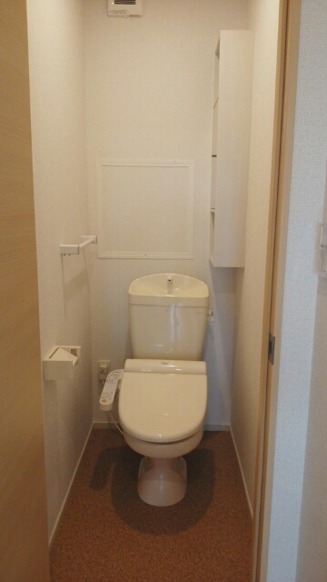 トイレ　清潔感のあるトイレです