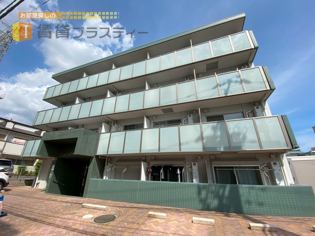 建物外観　外観から目を惹きますね