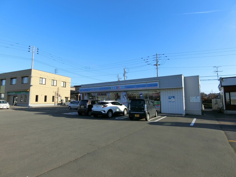 コンビニ　ローソン函館石川町店（コンビニ）まで329m