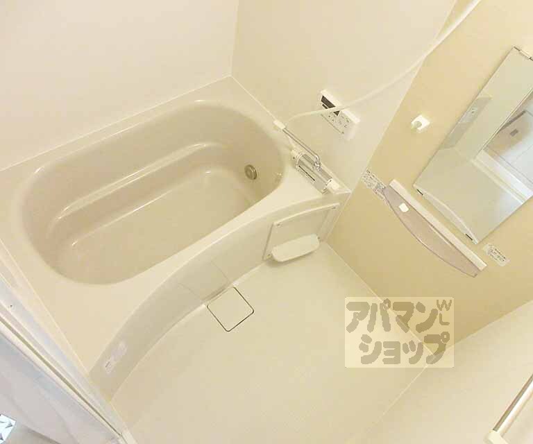 バス・シャワールーム　追い炊き機能付きのお風呂です。