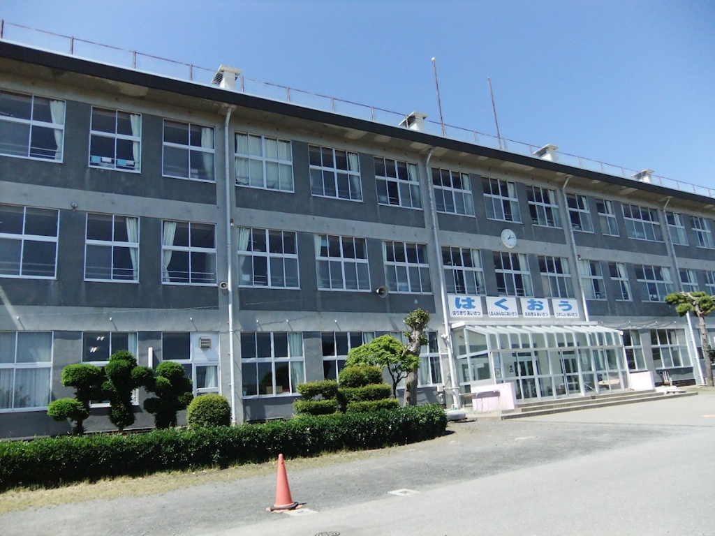 小学校　八戸市立白鴎小学校（小学校）まで160m