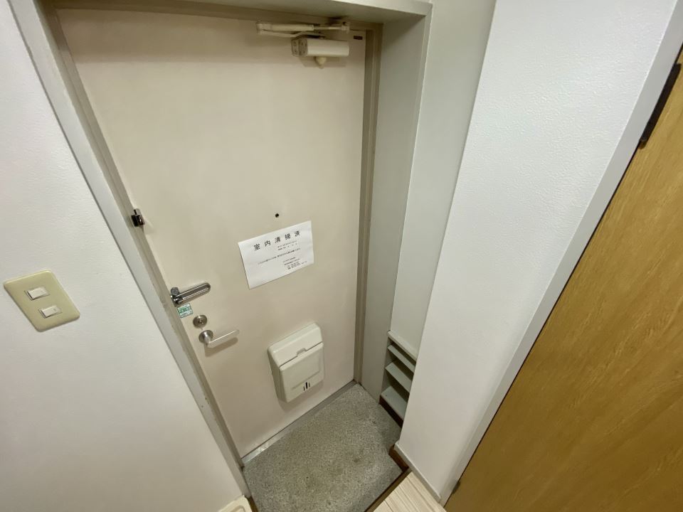 玄関　シューズＢＯＸあります
