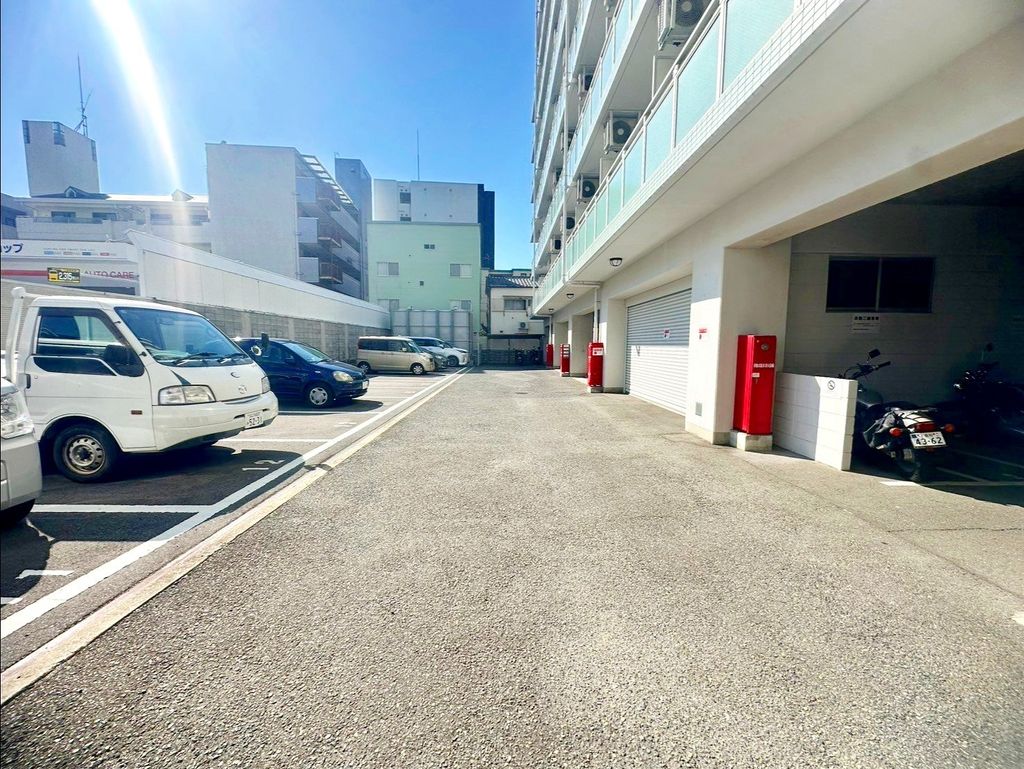 駐車場　駐車場