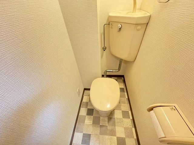 トイレ　別号室の写真です。