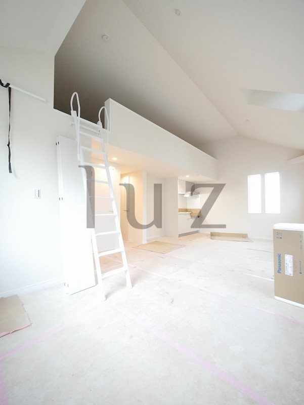居室・リビング　綺麗なフローリングのお部屋です！