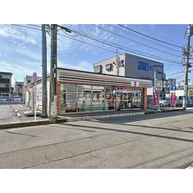 コンビニ　セブンイレブン　大和桜ヶ丘東口店（コンビニ）まで450m