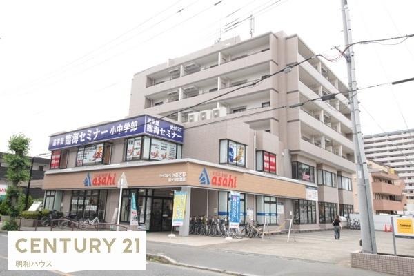 建物外観　鉄筋コンクリート造8階建て♪