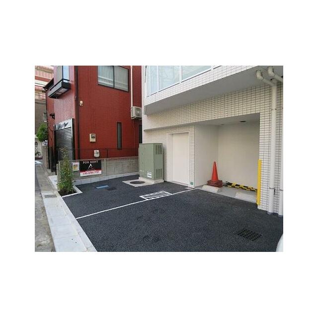 駐車場　駐輪場つき