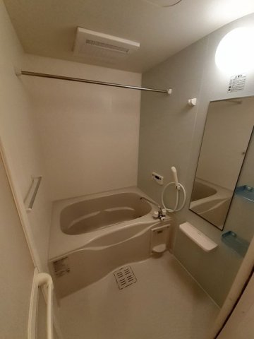 バス・シャワールーム　お風呂です