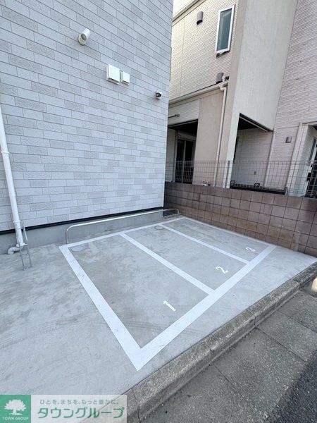 駐車場　庭