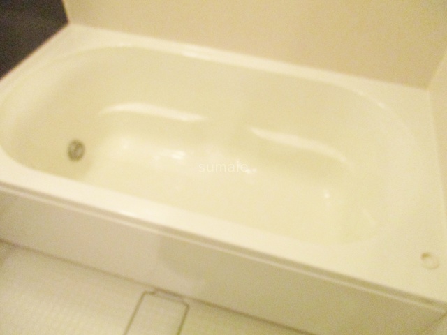バス・シャワールーム　追焚付のゆったりしたバスタブです☆彡