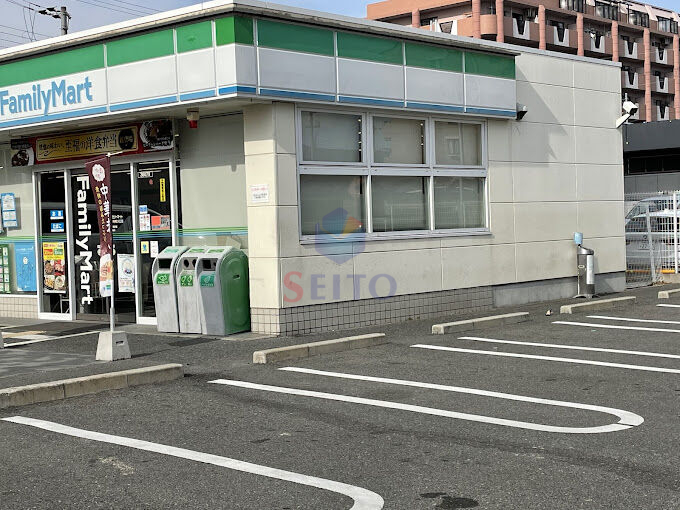 コンビニ　ファミリーマート 佐井寺南が丘店（コンビニ）まで334m