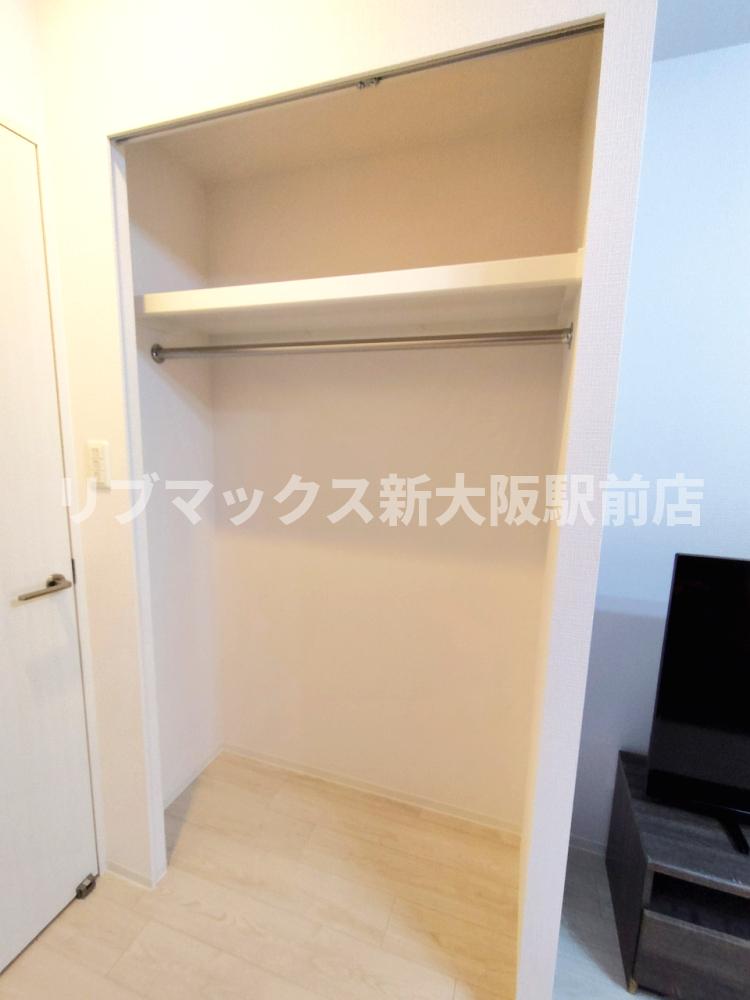 収納　施工中