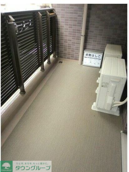 バルコニー　同物件別部屋写真