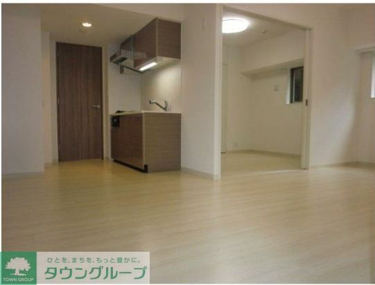居室・リビング　同物件別部屋写真