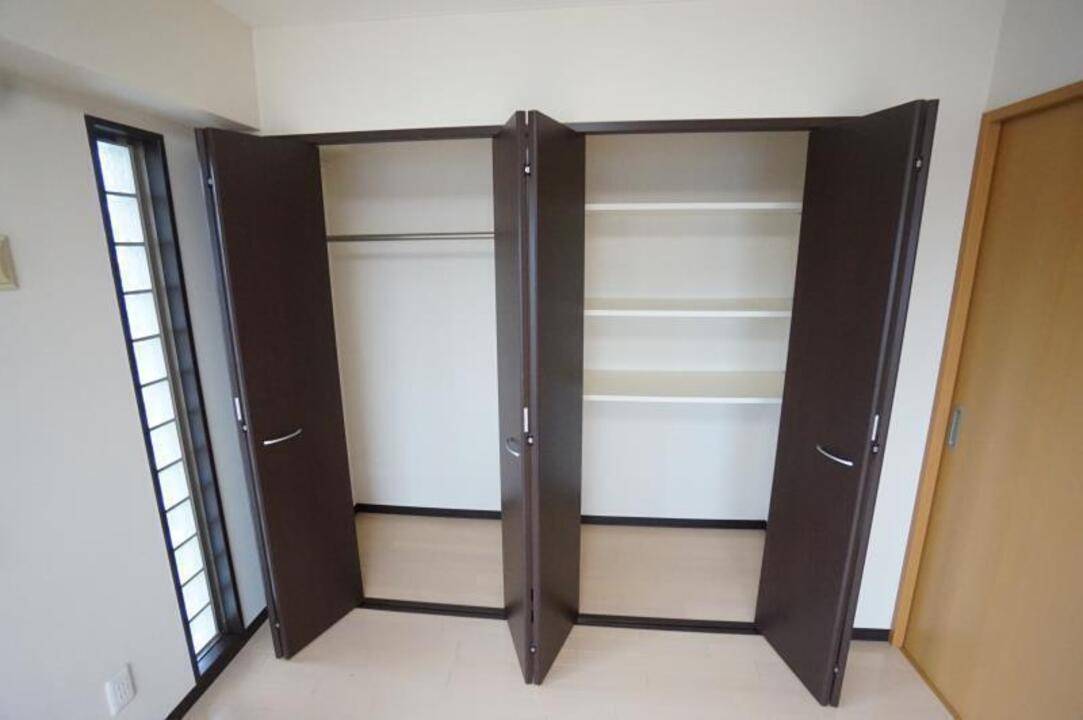 収納　クローゼット