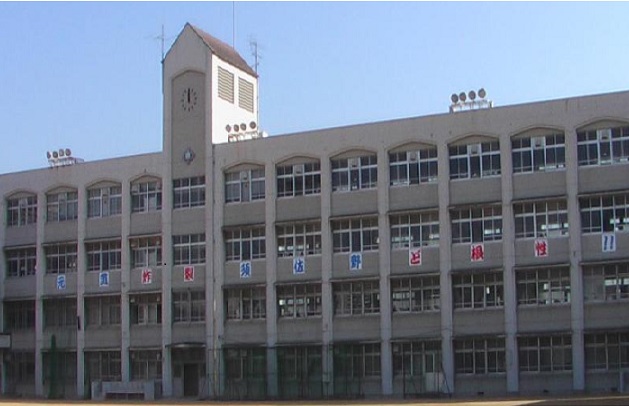 中学校　神戸市立須佐野中学校（中学校）まで1440m