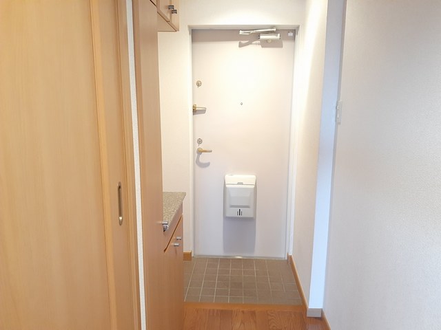 玄関　同建物別号室