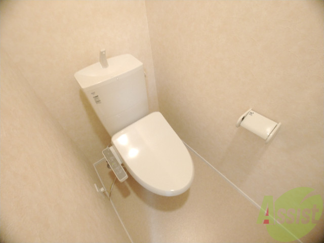 トイレ　トイレは綺麗でウォッシュレットも付いて快適にお使い頂けます。
