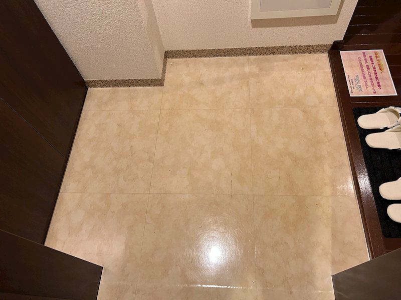 玄関　別タイプ参考写真掲載。
