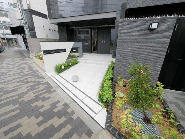 エントランス　清潔なエントランスです