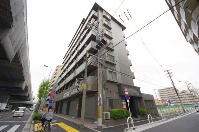 建物外観　落ち着いた雰囲気の外観です