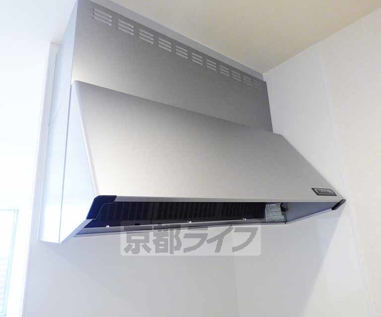 その他設備　大きな換気扇になります。