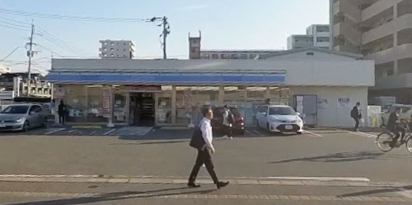 コンビニ　ローソン 吉塚三丁目店（コンビニ）まで638m