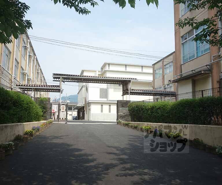 中学校　安祥寺中学校（中学校）まで372m