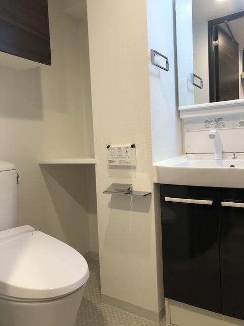 トイレ　※同物件他号室のため室内フロ…