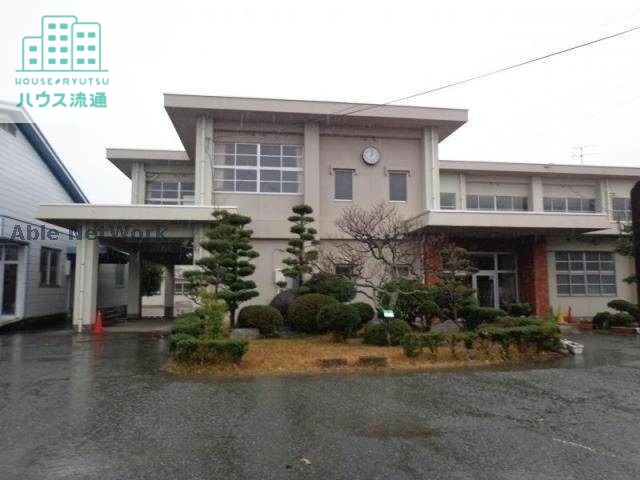 小学校　鳥栖市立基里小学校（小学校）まで1109m