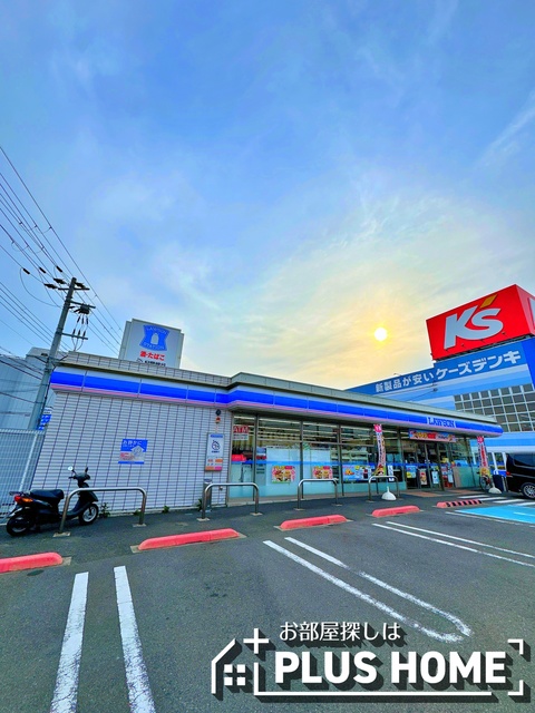 コンビニ　ローソン和歌山狐島東店（コンビニ）まで758m