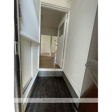 池マンションBの玄関写真