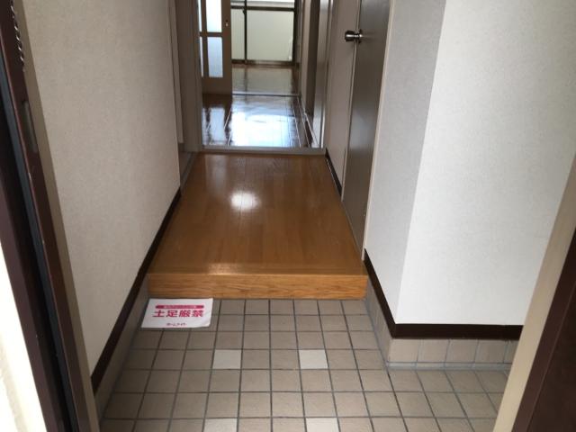 玄関　廊下