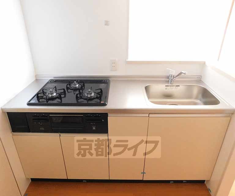キッチン　便利なシステムキッチンです