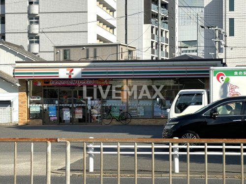 コンビニ　セブンイレブン 名古屋則武2丁目店（コンビニ）まで74m