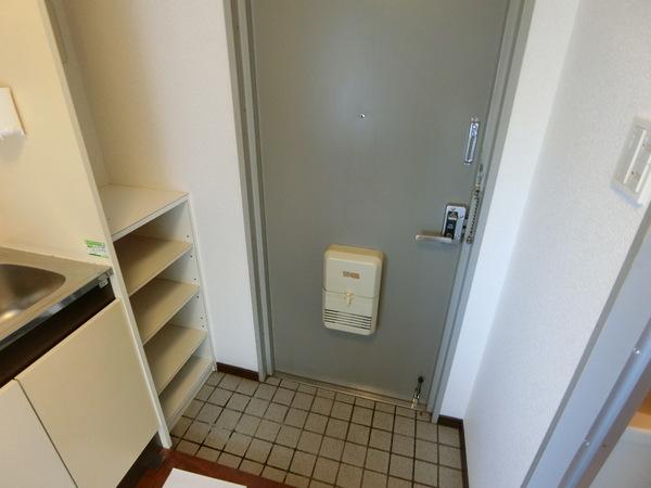 玄関　同物件の別のお部屋の写真でイメージです