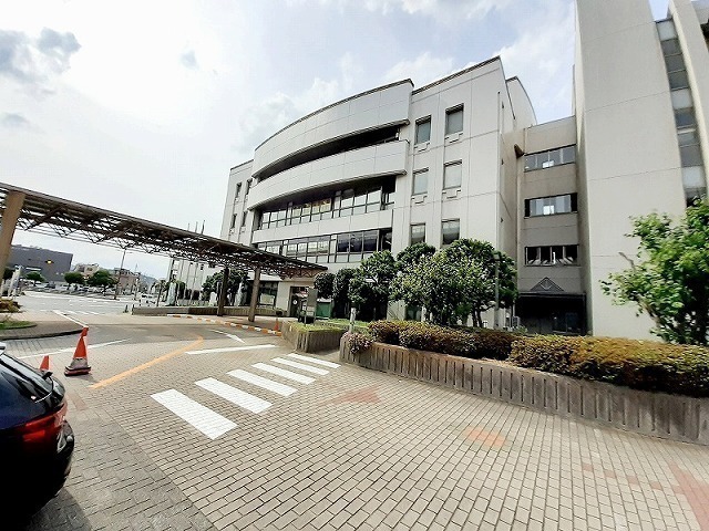 役所　北九州市若松区役所（役所）まで557m