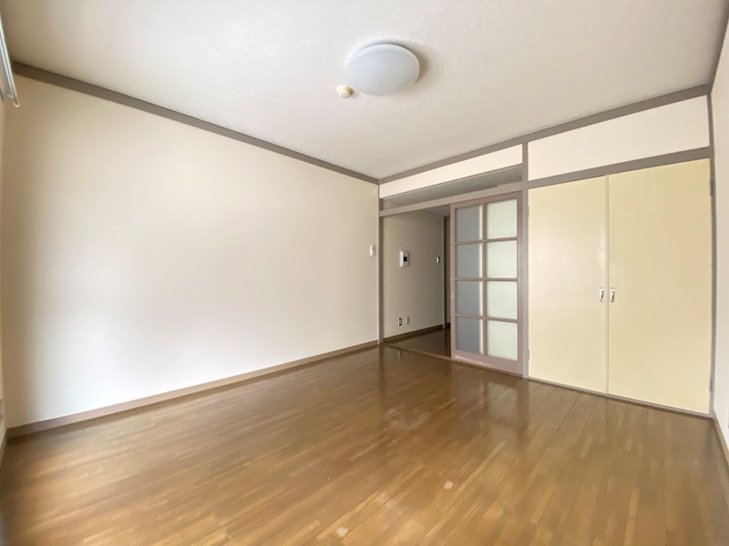 カサクレモナ東館の居間写真