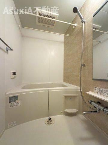 バス・シャワールーム　別タイプのお部屋の写真です。