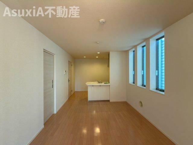 居室・リビング　別タイプのお部屋の写真です