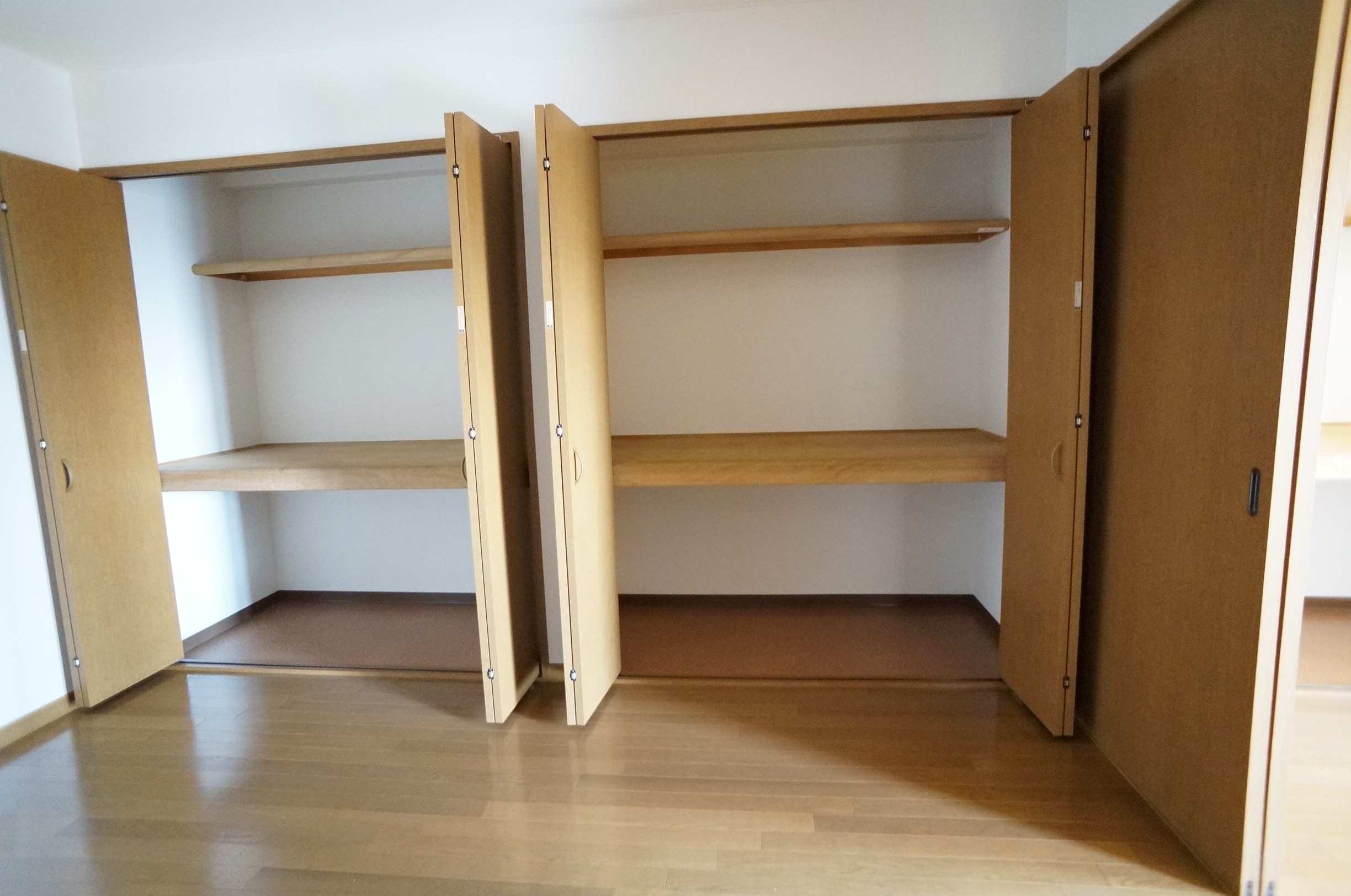 その他部屋・スペース　中央洋室5.5帖
